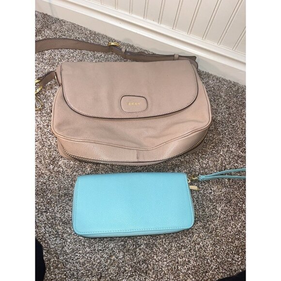 Dkny Leather Expandable  taupe  shoulder bag with turquoise blue wallet - Picture 4 of 10